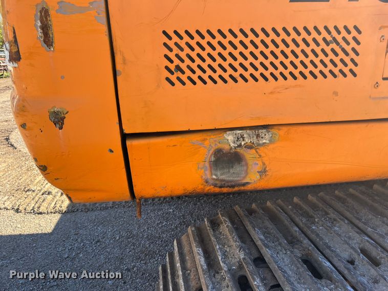 image for item EN5717 1996 Hyundai Robex 210LC-3 excavator