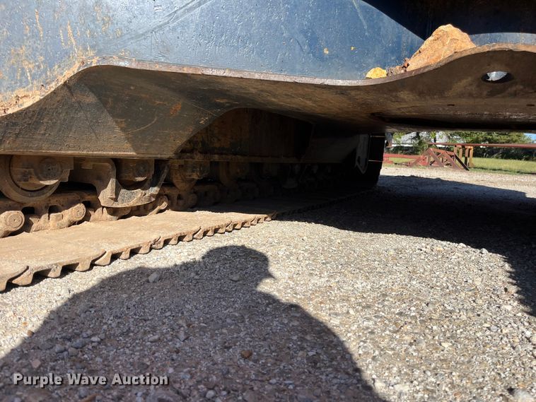 image for item EN5717 1996 Hyundai Robex 210LC-3 excavator