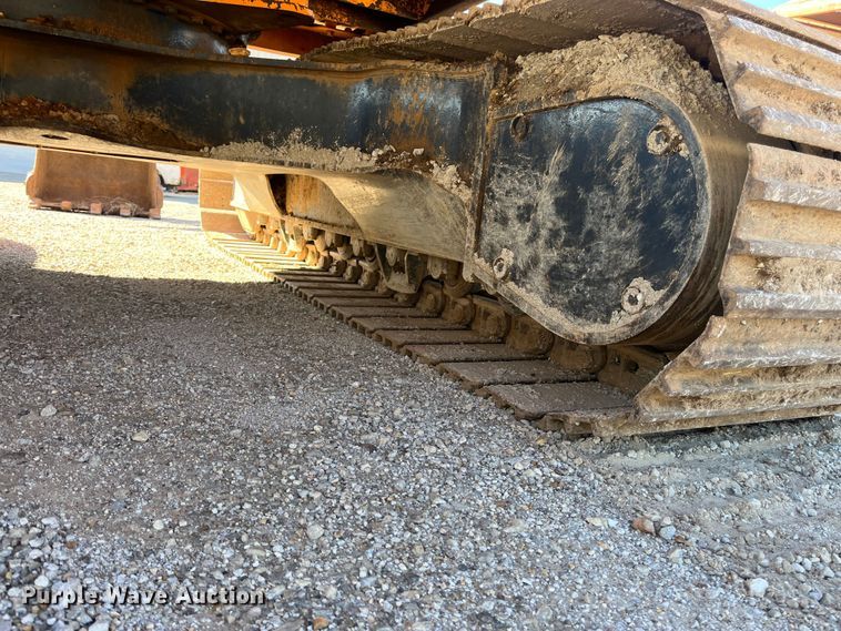 image for item EN5717 1996 Hyundai Robex 210LC-3 excavator