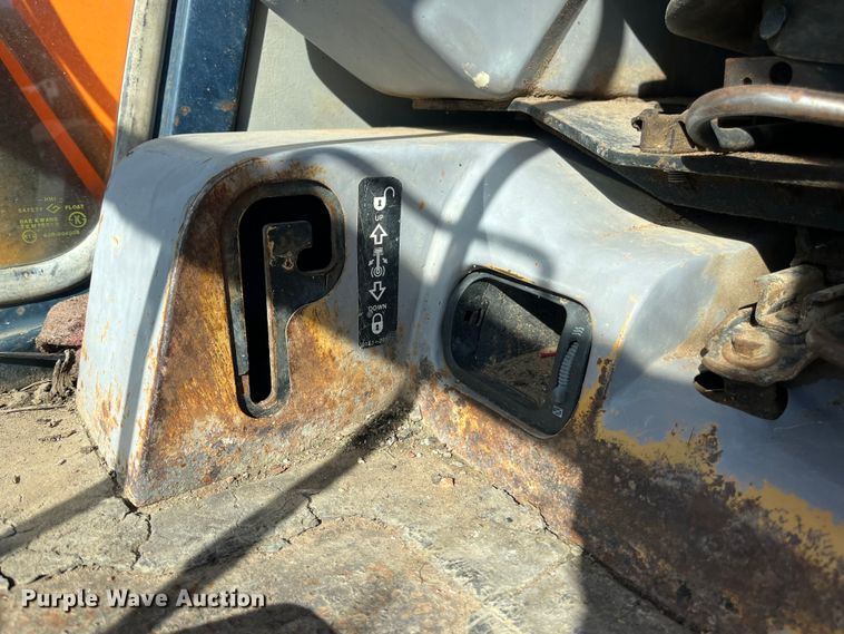 image for item EN5717 1996 Hyundai Robex 210LC-3 excavator