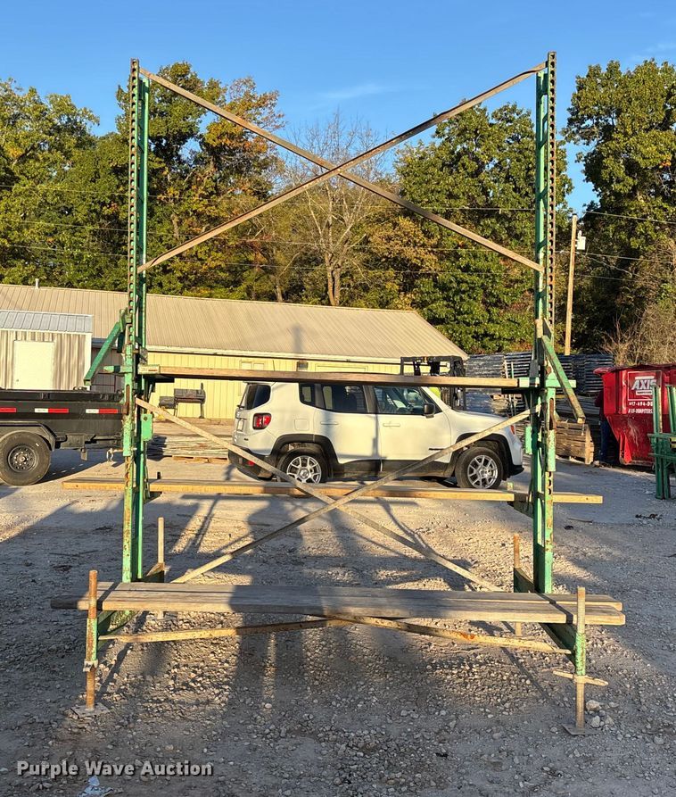 image for item EN5725 (8) sets of scaffolding