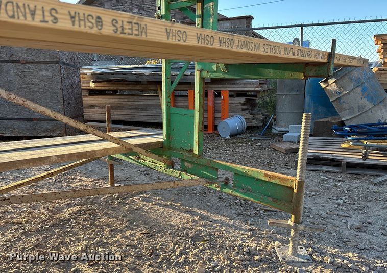 image for item EN5725 (8) sets of scaffolding