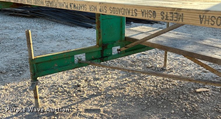 image for item EN5725 (8) sets of scaffolding