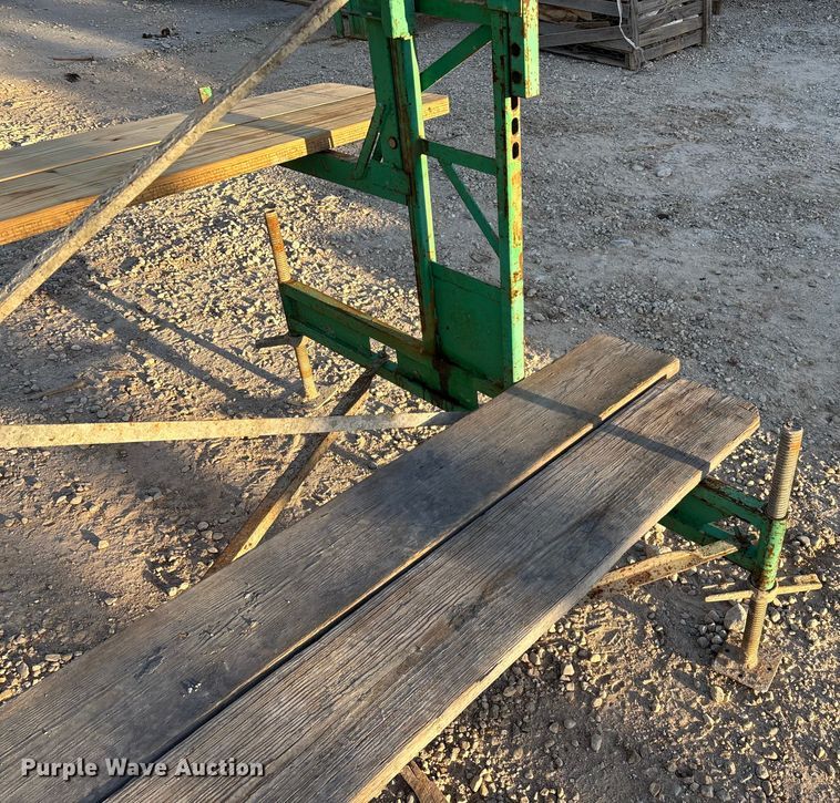 image for item EN5725 (8) sets of scaffolding