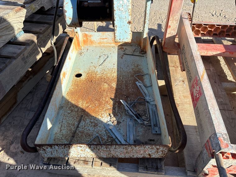 image for item EN5726 Tools