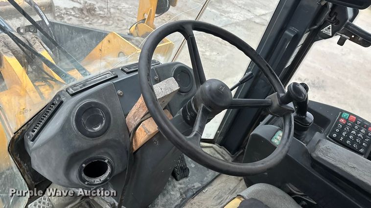 image for item EN5745 2010 John Deere 544K wheel loader