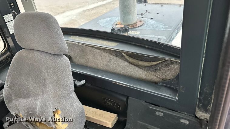 image for item EN5745 2010 John Deere 544K wheel loader