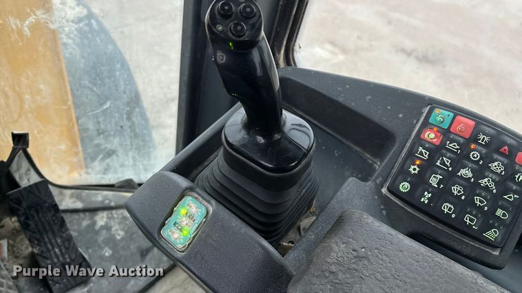 image for item EN5745 2010 John Deere 544K wheel loader