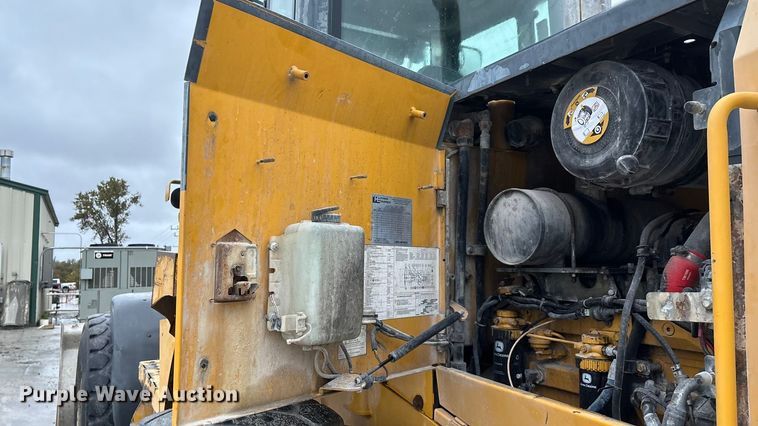 image for item EN5745 2010 John Deere 544K wheel loader