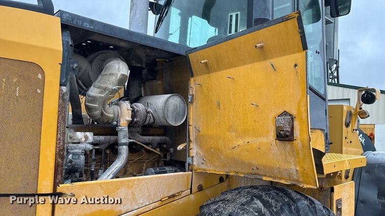 image for item EN5745 2010 John Deere 544K wheel loader