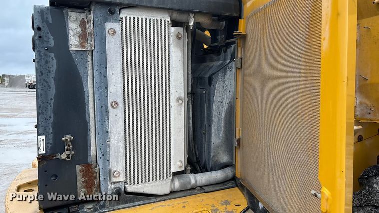 image for item EN5745 2010 John Deere 544K wheel loader