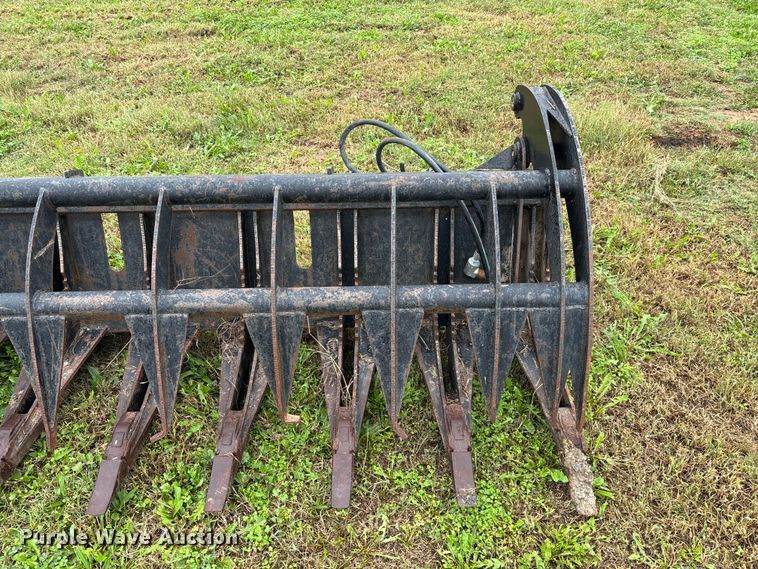 image for item EN5751 Skid steer root grapple bucket
