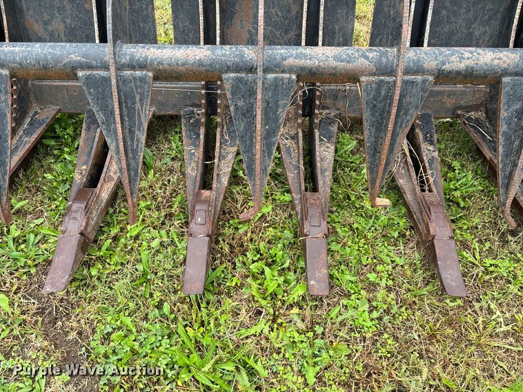 image for item EN5751 Skid steer root grapple bucket