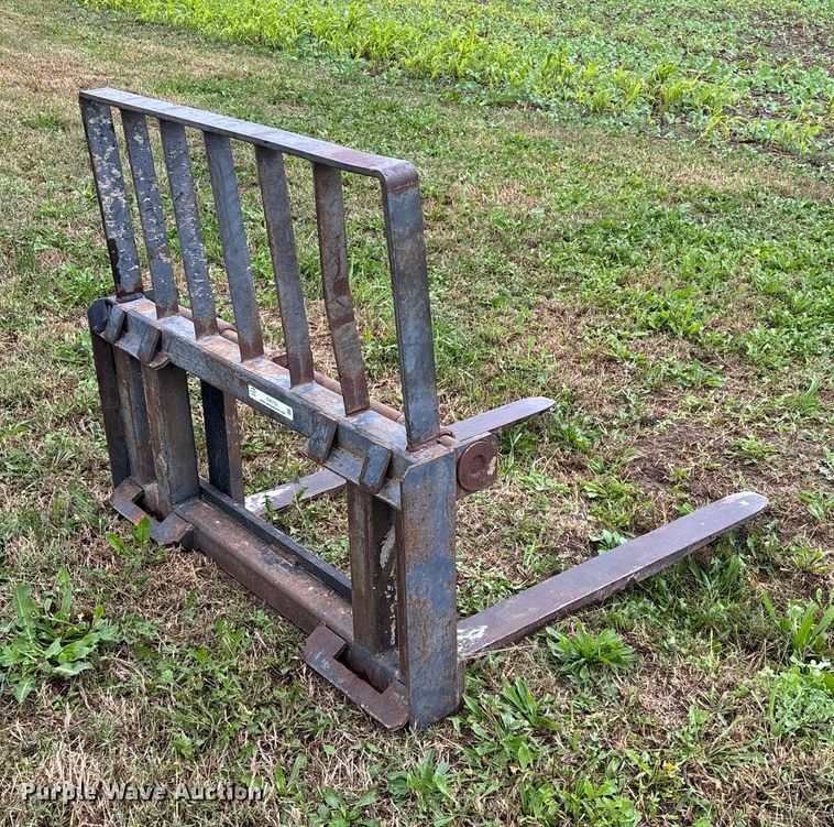 image for item EN5752 Skid steer forks