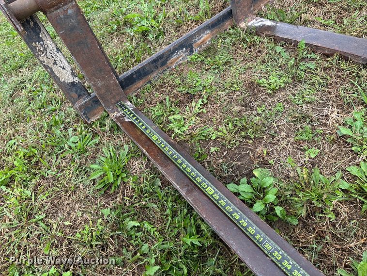 image for item EN5752 Skid steer forks