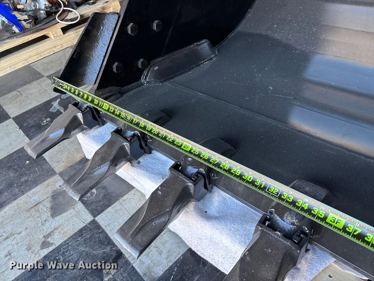 image for item EN5761 HB Attachments 20T SY Case excavator bucket