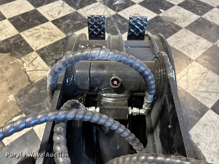 image for item EN5762 HB Attachments SY80 excavator grapple