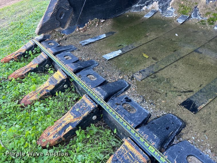 image for item EN5763 HB Attachments PC360 excavator bucket