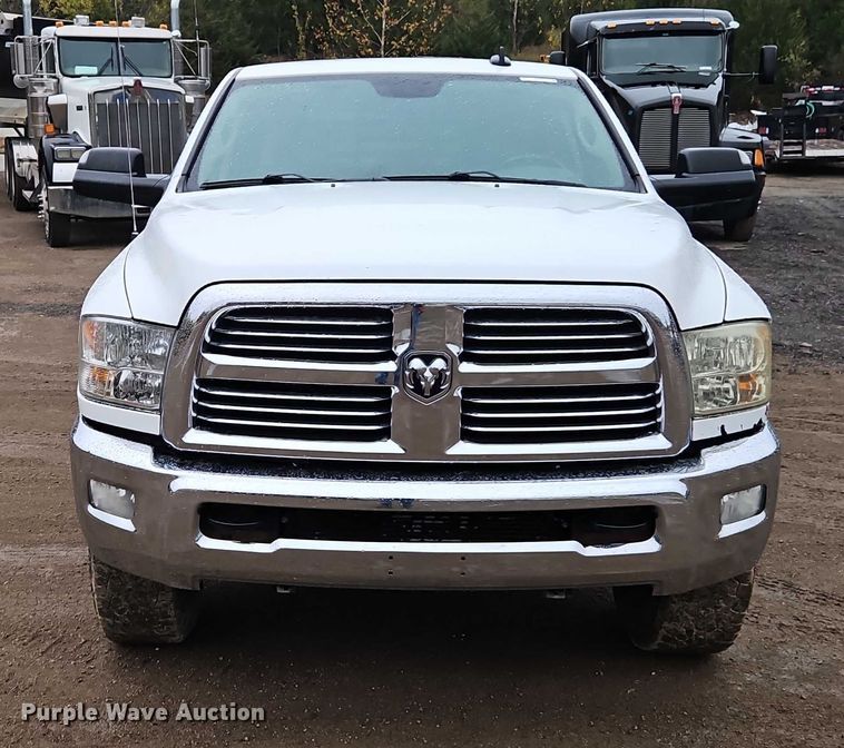 image for item EO4745 2018 RAM 3500 Crew Cab flatbed pickup truck