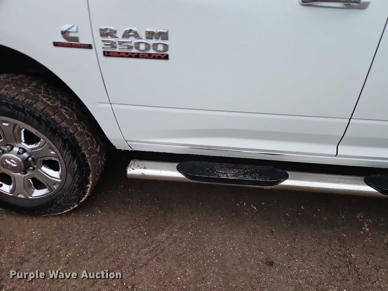 image for item EO4745 2018 RAM 3500 Crew Cab flatbed pickup truck