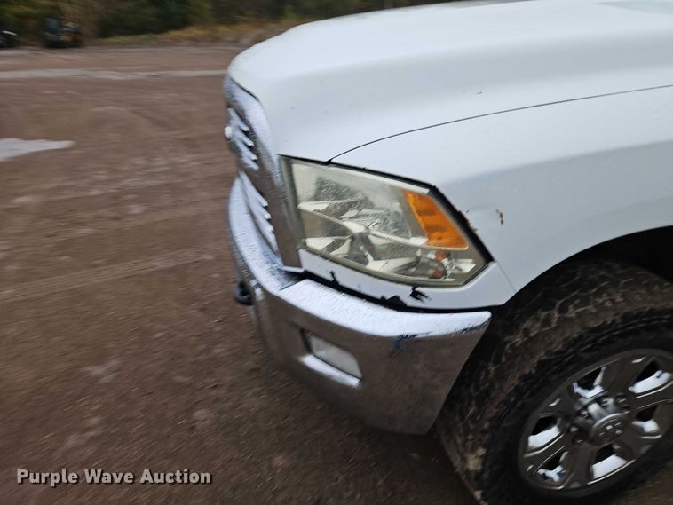 image for item EO4745 2018 RAM 3500 Crew Cab flatbed pickup truck