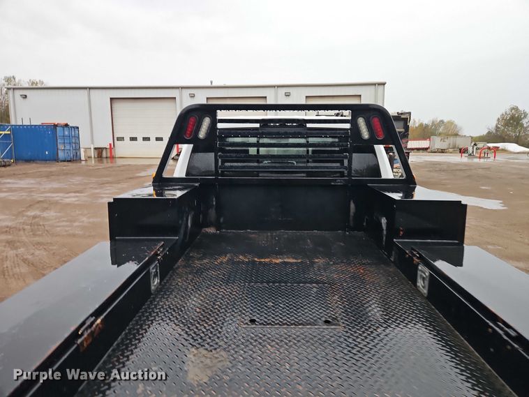 image for item EO4745 2018 RAM 3500 Crew Cab flatbed pickup truck