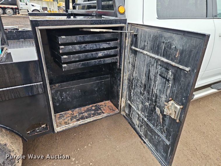 image for item EO4745 2018 RAM 3500 Crew Cab flatbed pickup truck