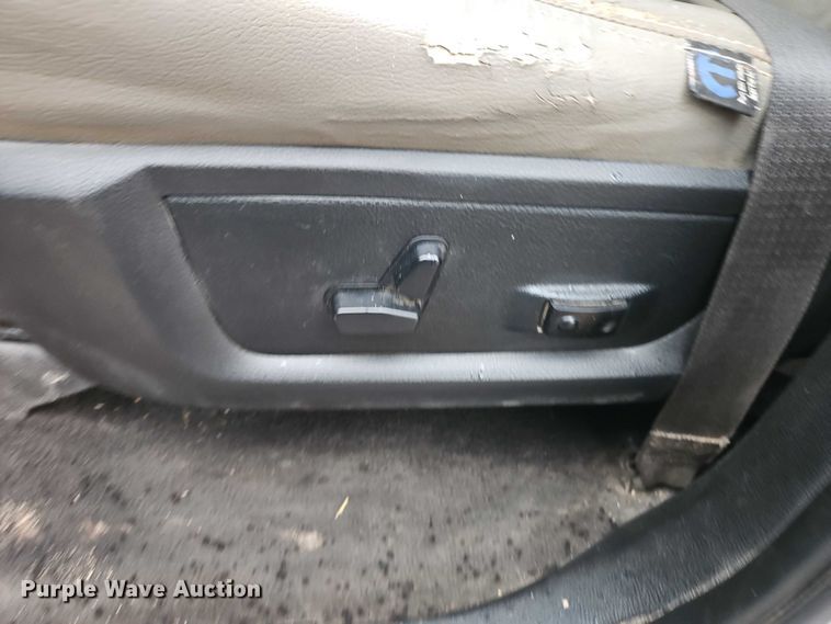 image for item EO4745 2018 RAM 3500 Crew Cab flatbed pickup truck