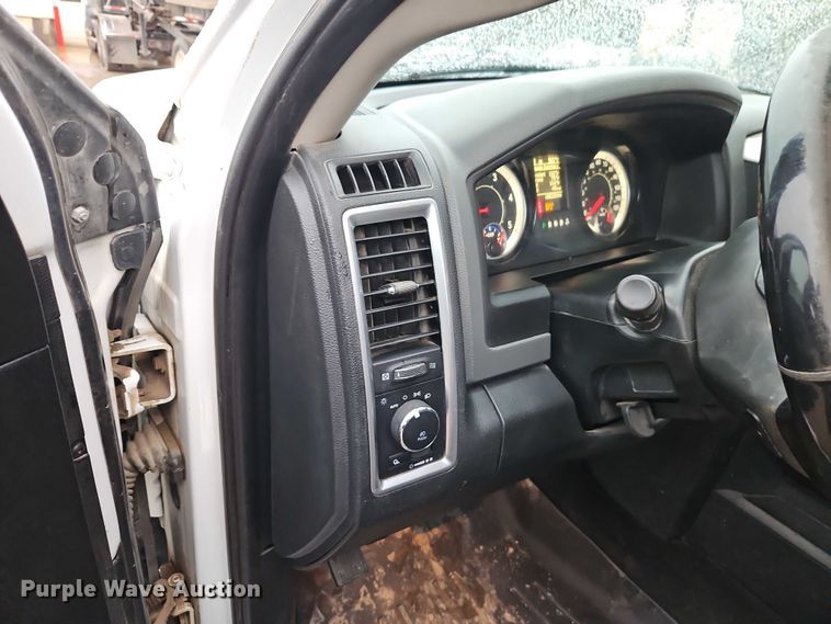 image for item EO4745 2018 RAM 3500 Crew Cab flatbed pickup truck