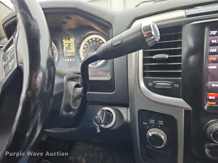 image for item EO4745 2018 RAM 3500 Crew Cab flatbed pickup truck