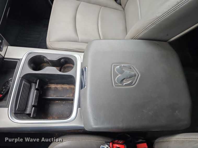 image for item EO4745 2018 RAM 3500 Crew Cab flatbed pickup truck