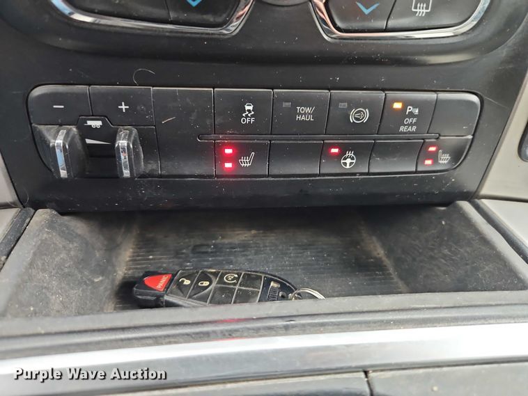 image for item EO4745 2018 RAM 3500 Crew Cab flatbed pickup truck