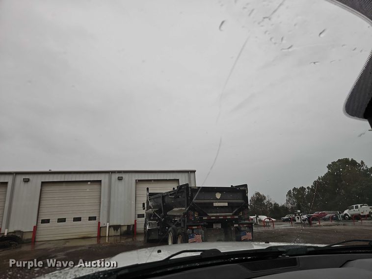 image for item EO4745 2018 RAM 3500 Crew Cab flatbed pickup truck