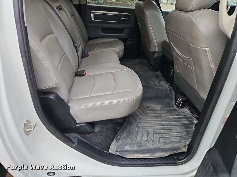 image for item EO4745 2018 RAM 3500 Crew Cab flatbed pickup truck