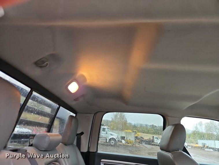 image for item EO4745 2018 RAM 3500 Crew Cab flatbed pickup truck