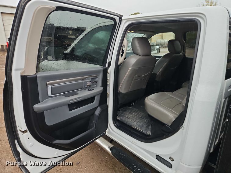 image for item EO4745 2018 RAM 3500 Crew Cab flatbed pickup truck