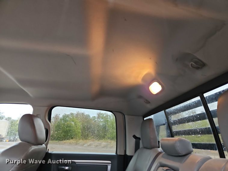 image for item EO4745 2018 RAM 3500 Crew Cab flatbed pickup truck