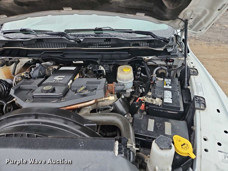 image for item EO4745 2018 RAM 3500 Crew Cab flatbed pickup truck