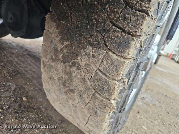 image for item EO4745 2018 RAM 3500 Crew Cab flatbed pickup truck