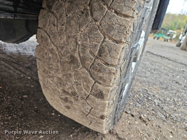 image for item EO4745 2018 RAM 3500 Crew Cab flatbed pickup truck