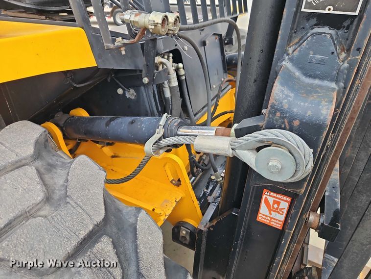 image for item EO4751 2000 JCB 930 forklift