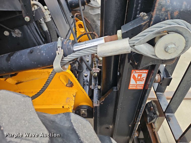 image for item EO4751 2000 JCB 930 forklift