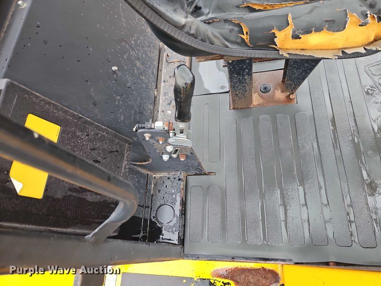 image for item EO4751 2000 JCB 930 forklift