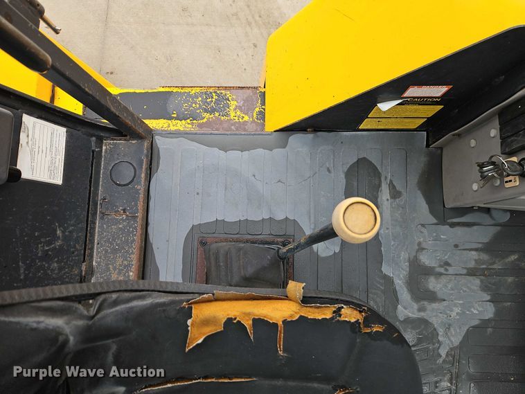 image for item EO4751 2000 JCB 930 forklift