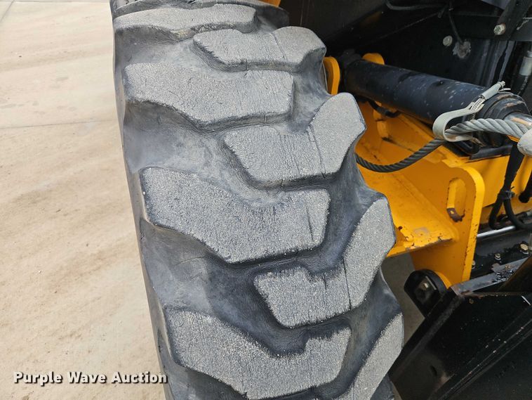 image for item EO4751 2000 JCB 930 forklift