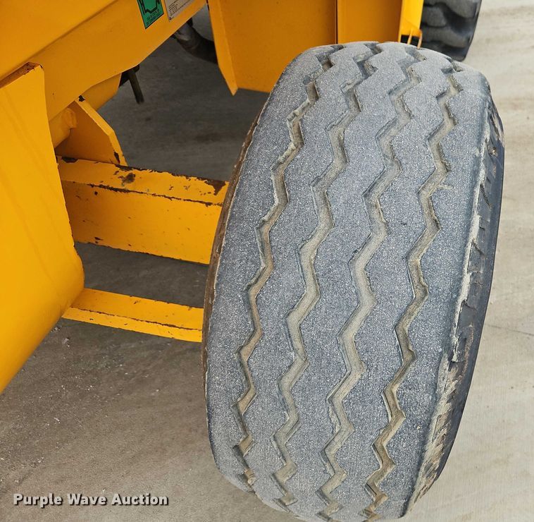 image for item EO4751 2000 JCB 930 forklift