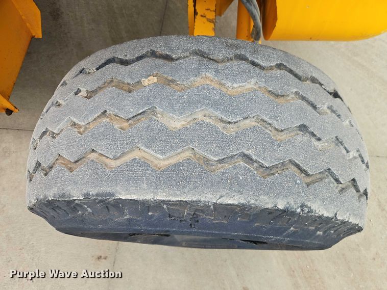 image for item EO4751 2000 JCB 930 forklift