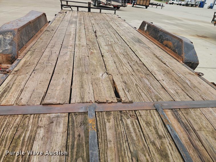 image for item EO4752 2014 Load Trail equipment trailer