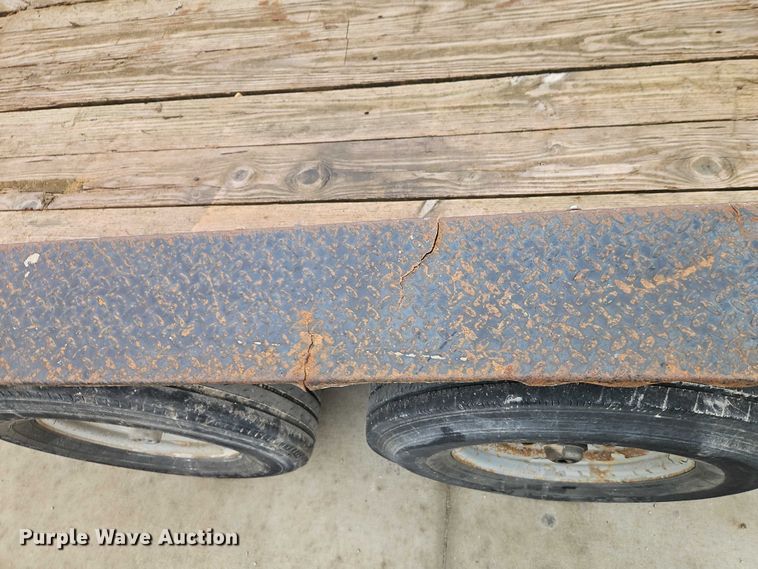 image for item EO4752 2014 Load Trail equipment trailer