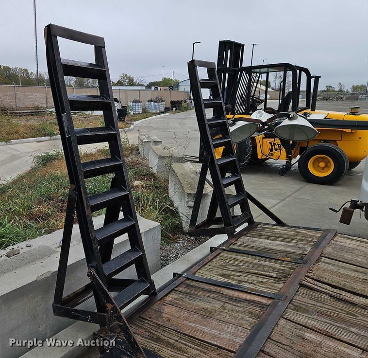 image for item EO4752 2014 Load Trail equipment trailer